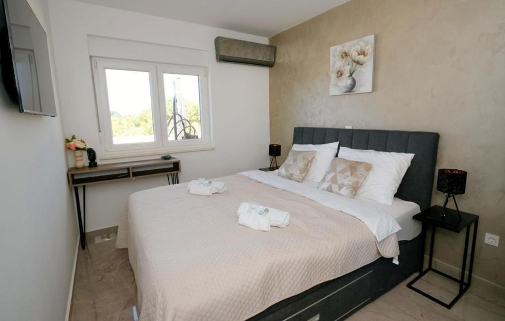 Vila Beautiful Paula With Jacuzzi In *